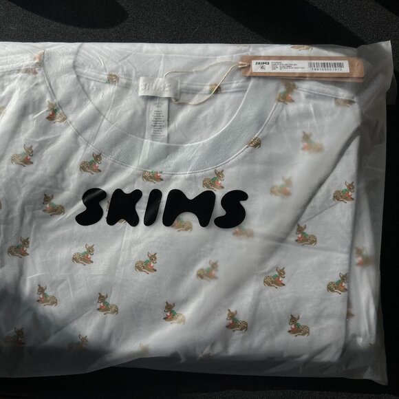 SKIMS LONG SLEEVE T-SHIRT AND PANT SET, DEER, NEW WITH TAGS, SOLD OUT ONLINE 3X! - Picture 2 of 11